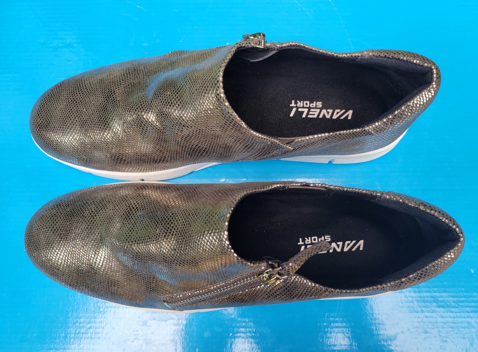 Vaneli Sport Womens Slip On Sneakers Size 10.5 M Pewter Metallic Snake Zippers