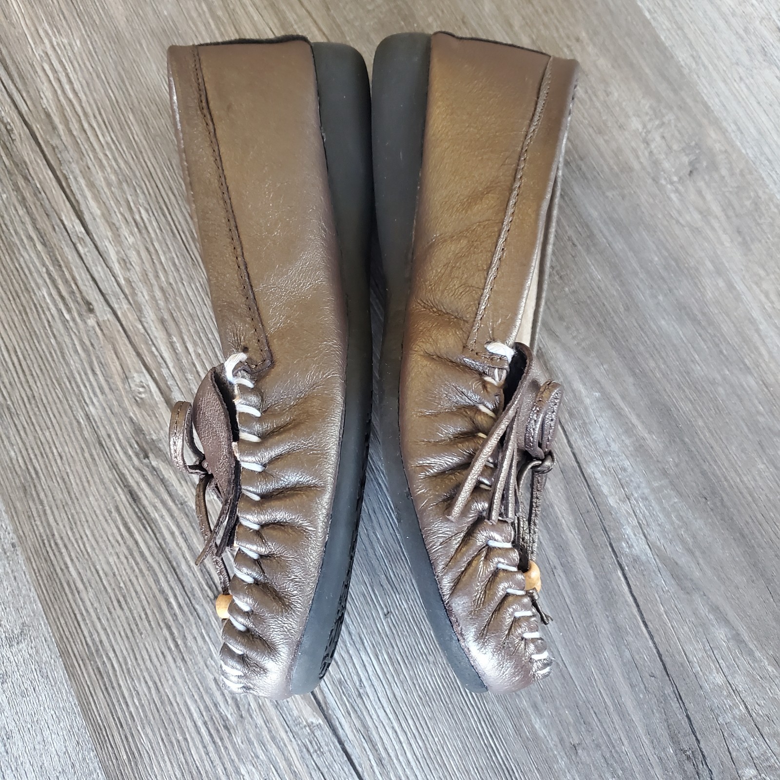 VTG Comfort Case Brown Leather Beaded Moccasin Shoes Womens 9 Southwestern