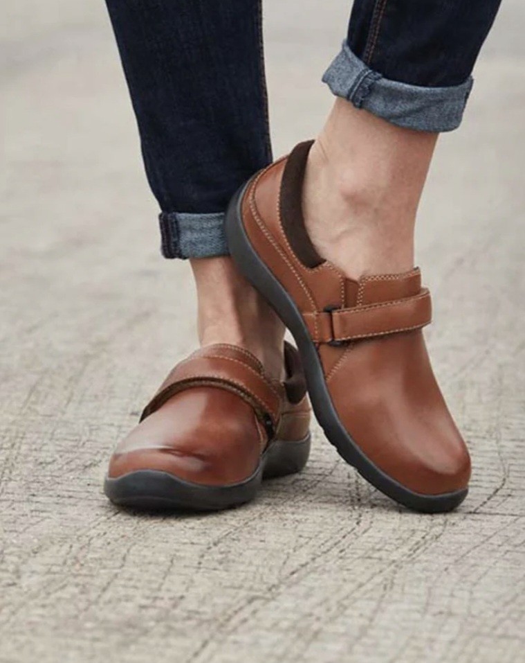 Anodyne No. 51 Women’s Casual Dress Shoes in the Cognac Color 9W