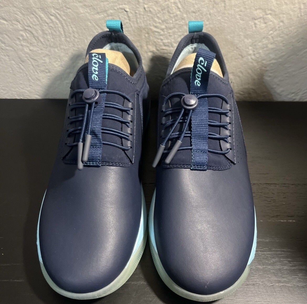 Clove Ombré Sole Unisex Nursing Shoes Women Size 9.5 Men Size 8