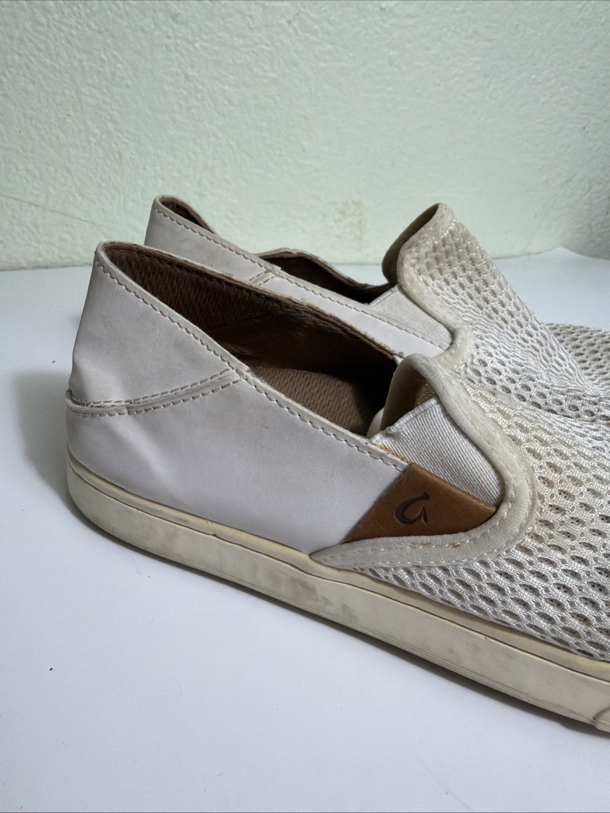 Olukai Shoes Womens 7 Pehuea Slip On Comfort Sneakers 20271-WBWB White Stains