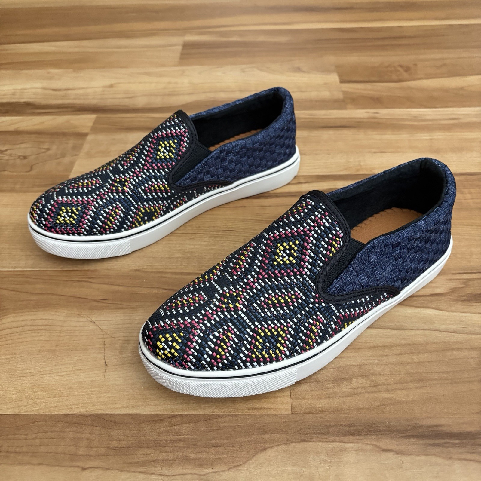 Bernie Mev Women’s Size USA 7 Woven Blair Slip On Geometric Pattern Memory Foam