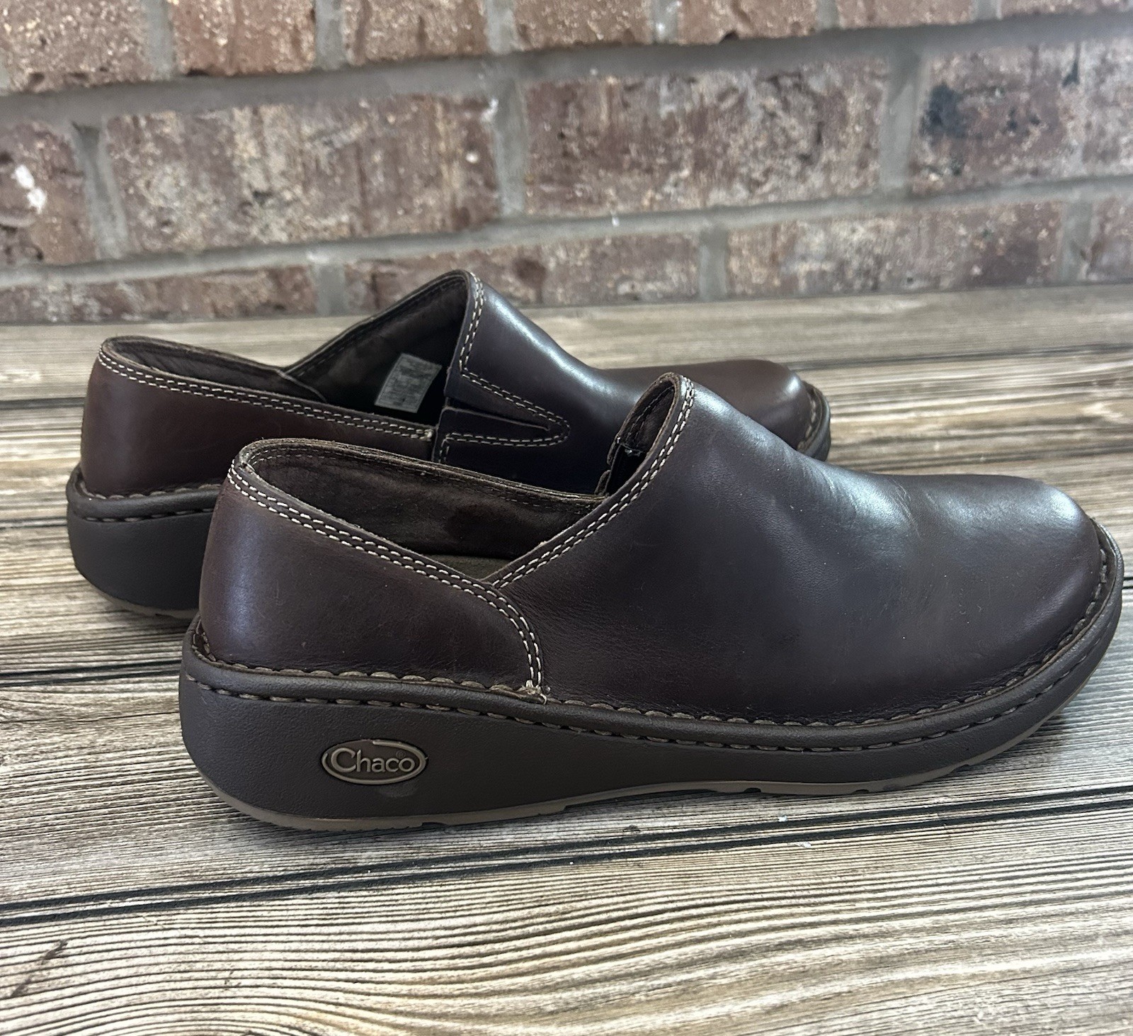 Chaco Zaagh Gunnison 100% Leather Clogs Womens 8.5 Chocolate Brown Vibram Soles