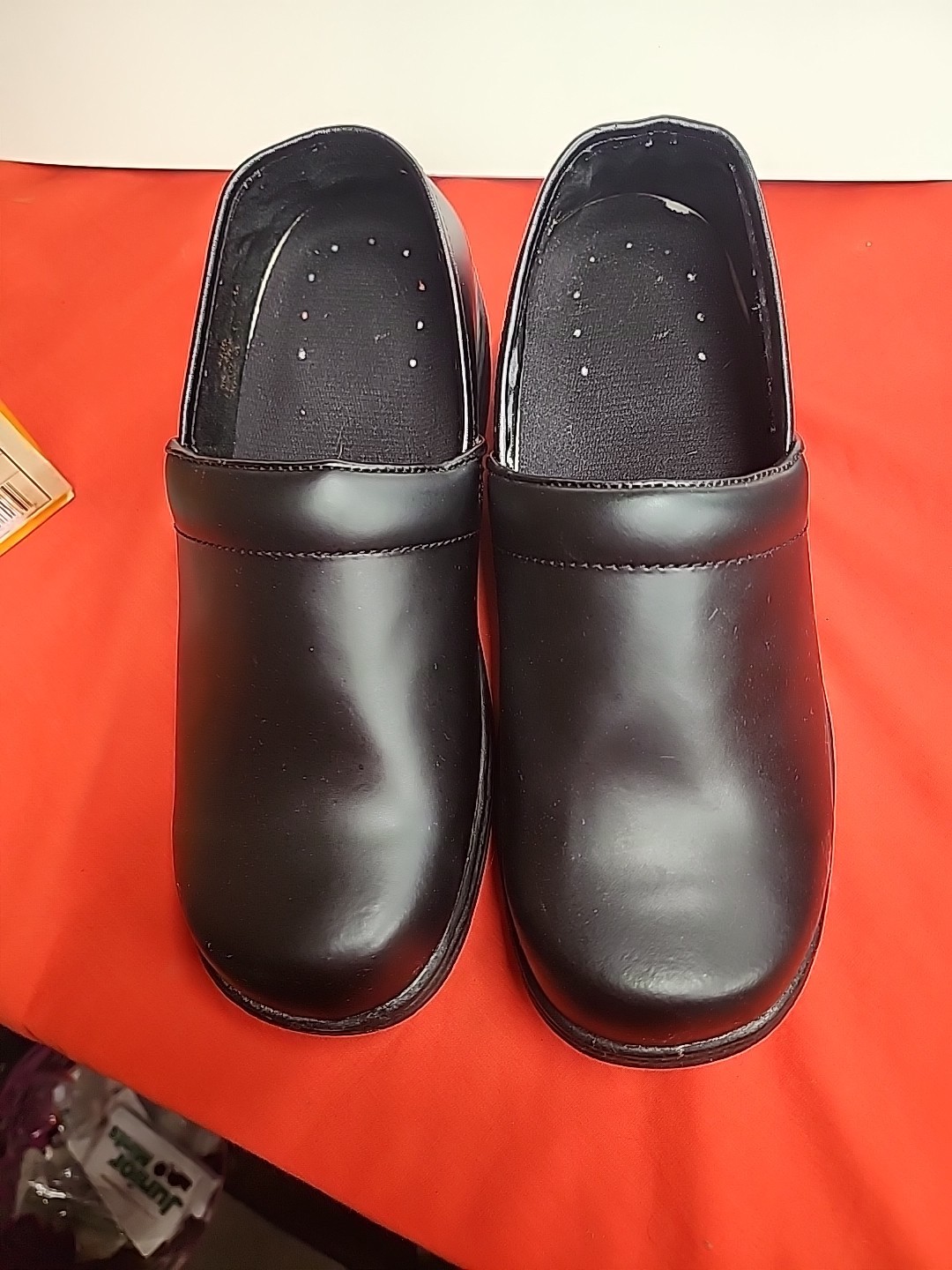 Genuine Grip Slip Resistant Womens Shoes Size 10