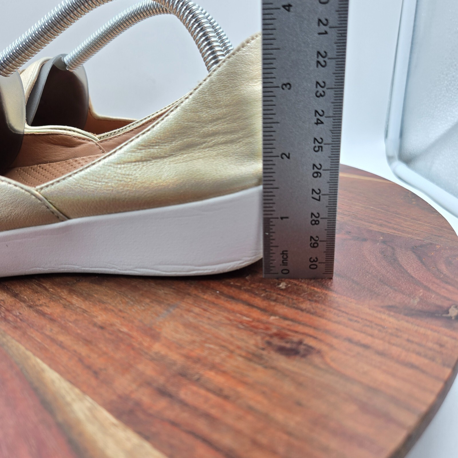 FitFlop Superskate Shoes Women’s 9 Gold White Leather D’orsay Loafers Tasseled