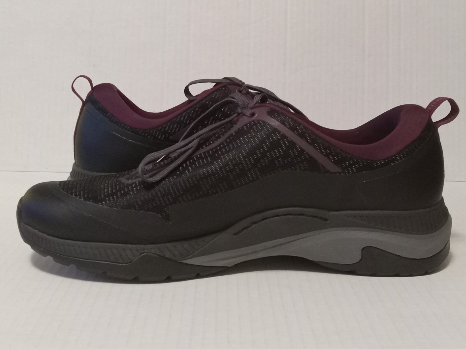 Dansko Makayla Waterproof Mesh Sneakers Women’s 10.5 Black *READ*