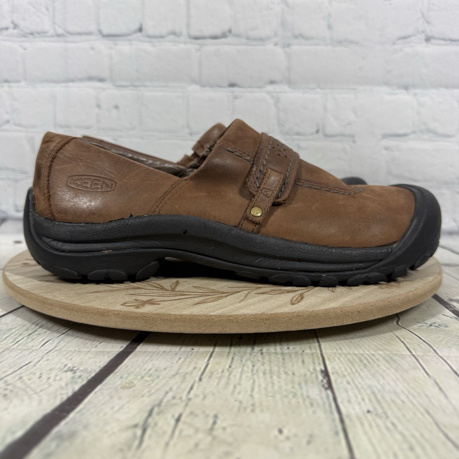 KEEN Kaci Leather Comfort Walking Shoes Women Size 9.5 Brown Casual Slip On