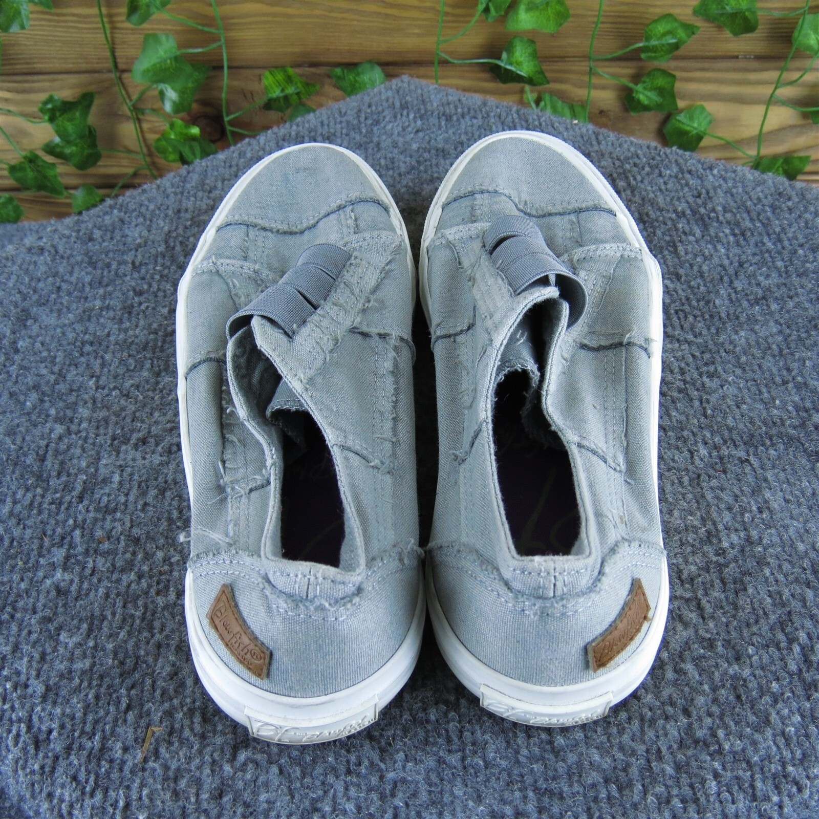 Blowfish Women’s Mandi Sneaker Gray Fabric Sz 7.5 Medium Gently Used 2025