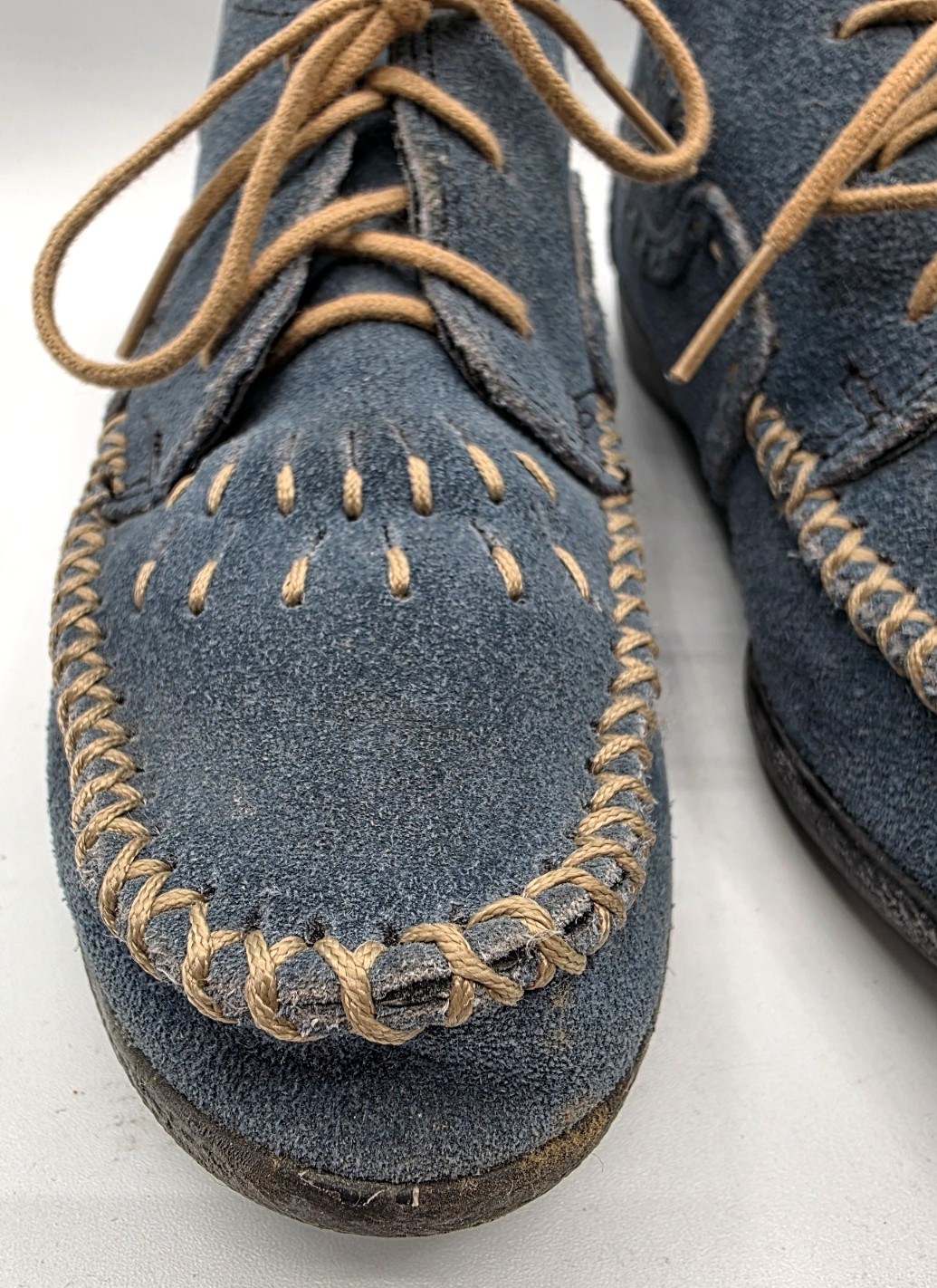 Minnetonka Ankle Boot Moccasin Shoes Suede Lace Up Southwestern Boho Cowgirl 6