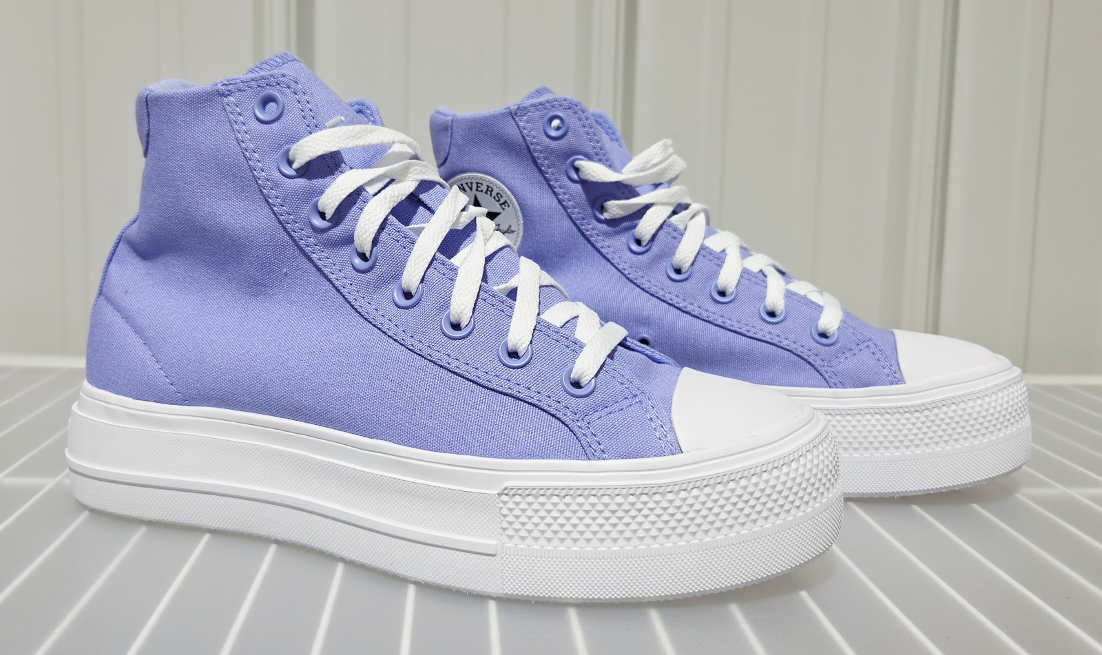 Converse Periwinkle Blue Platform Style High Top Fashion Sneakers — Womens’ 9.5