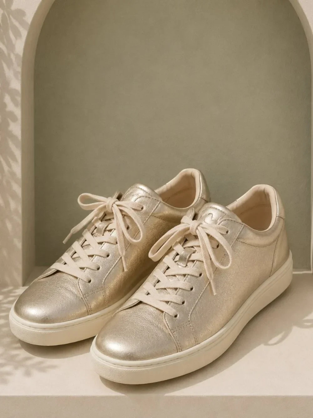 ECCO Soft 7 Metallic Gold Leather Sneakers Women’s EU 39 US 8-8.5