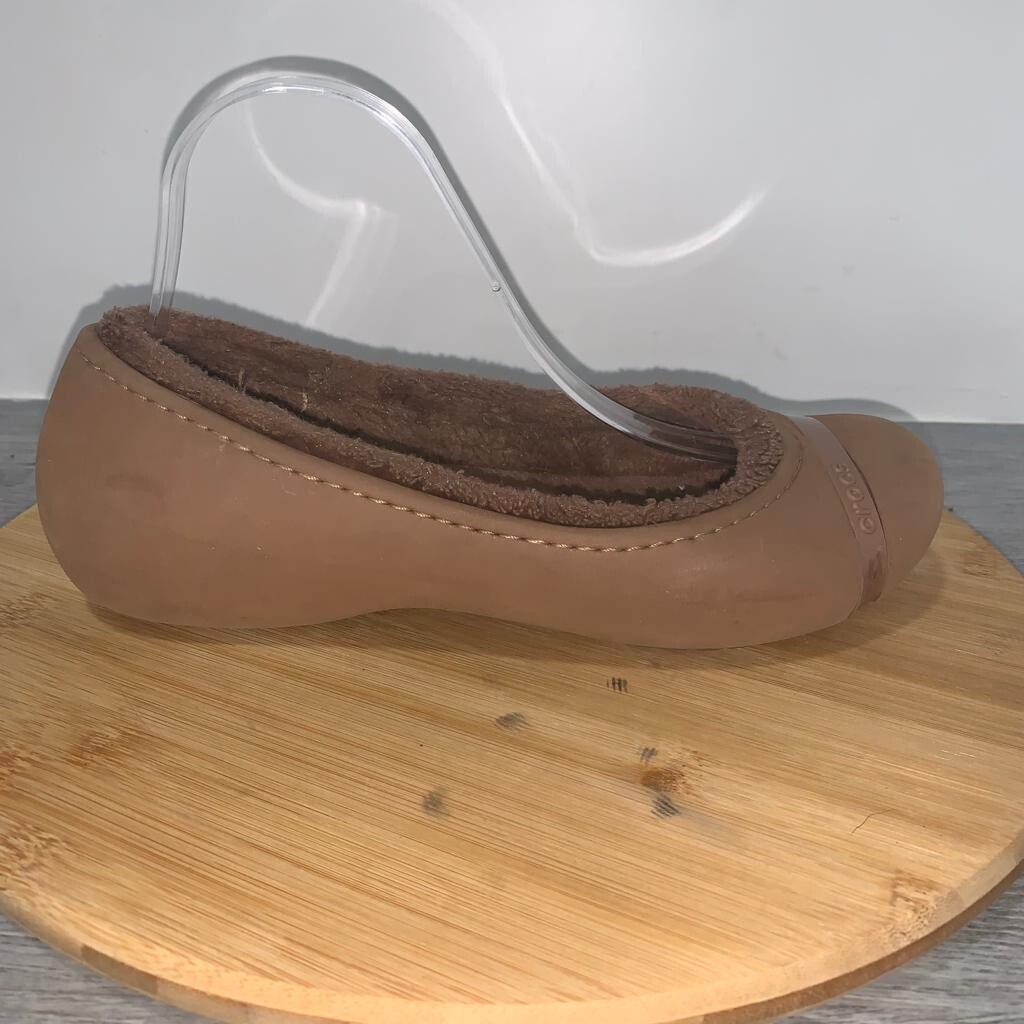 Crocs Nanook Fuzzy Fur Lined Flats Women Size 8 Brown Comfort Shoes Slip On