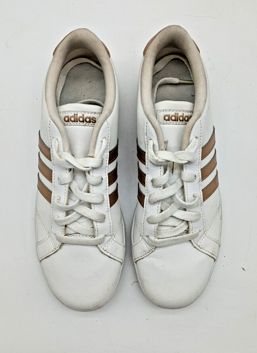 Adidas Women’s Grand Court Cloudfoam Lifestyle Shoes White/Gold Metallic SZ 6.5