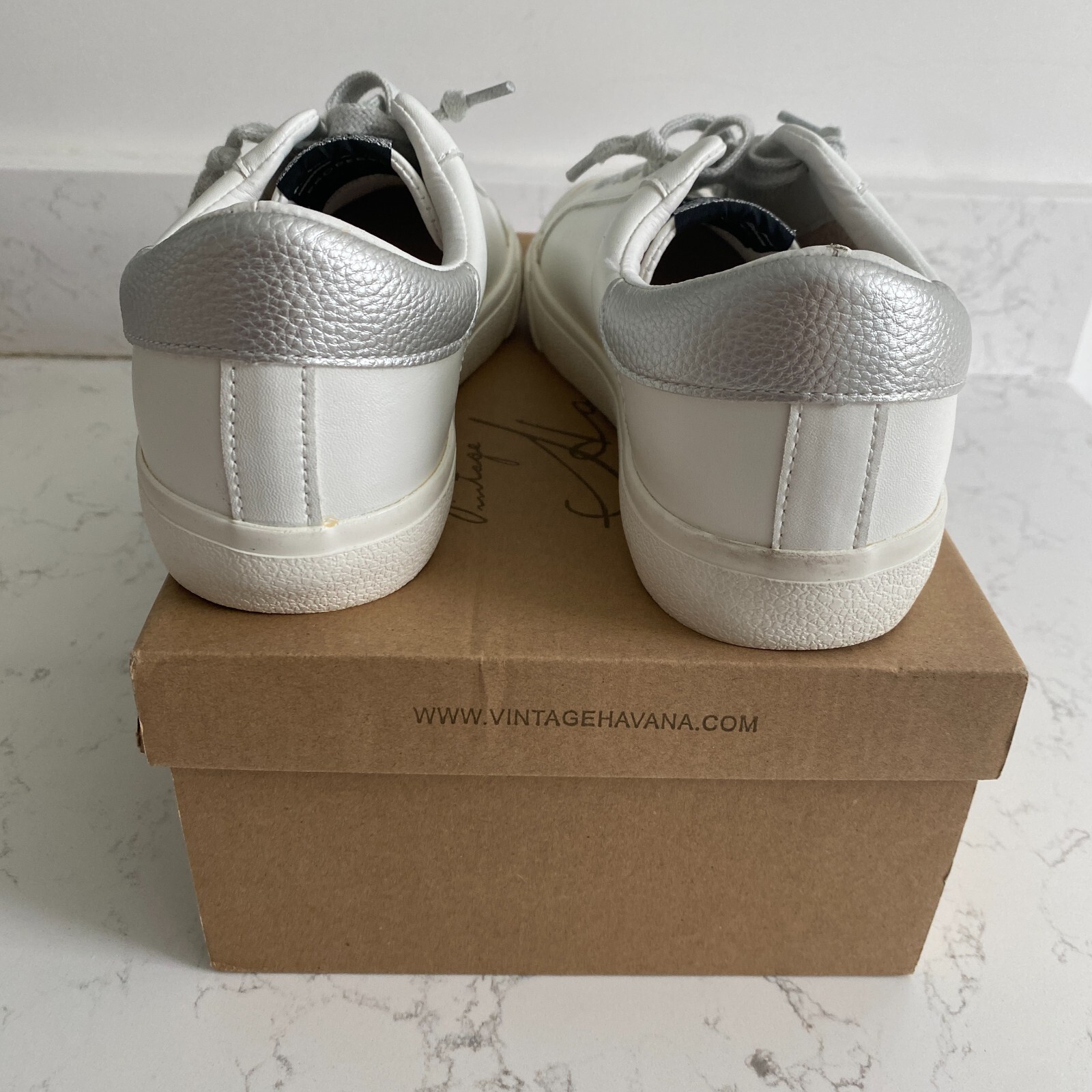 NWT Vintage Havana Women’s Mighty White Silver Multi Sneakers Size 8.5 Fall