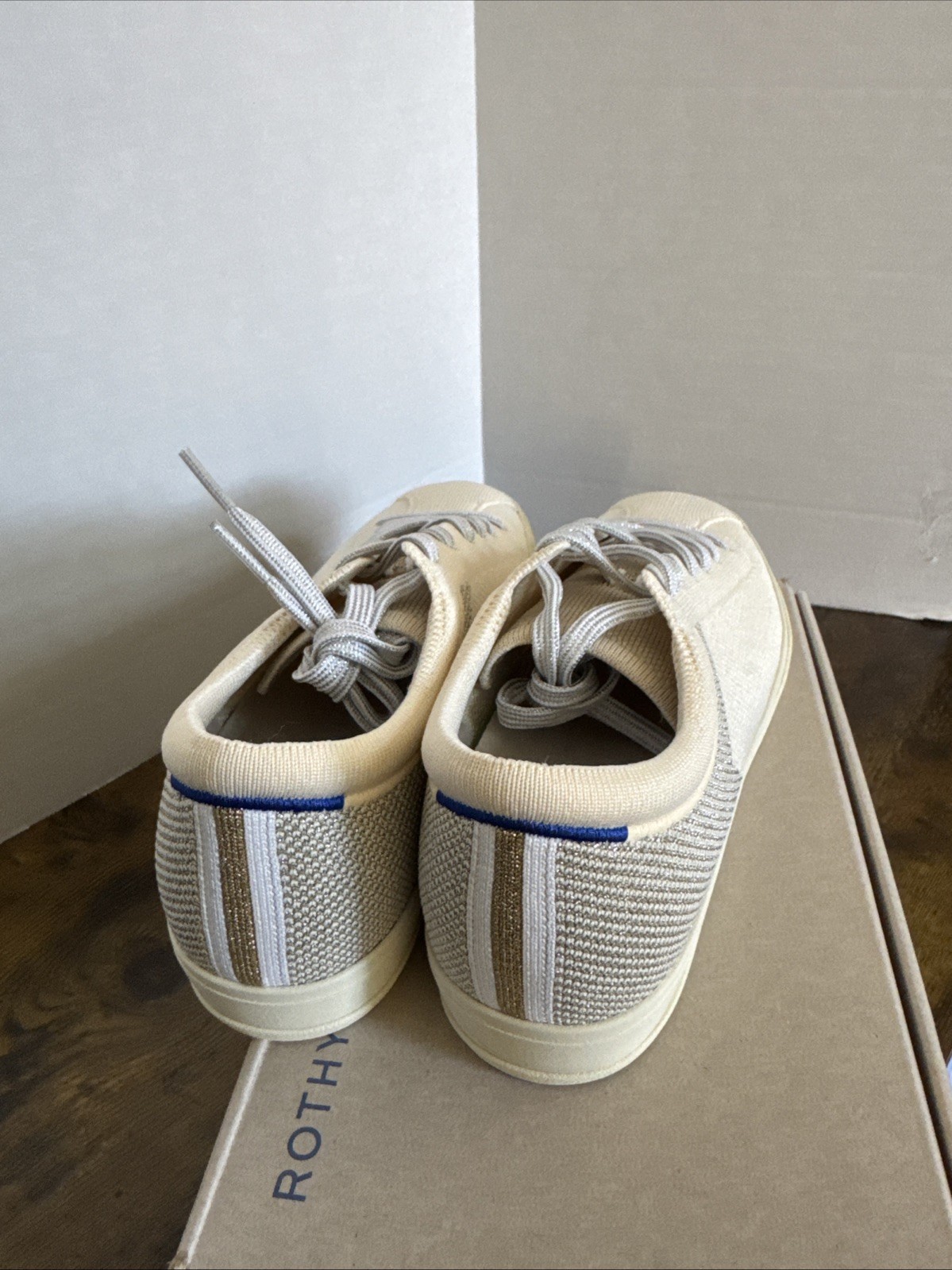 Rothy’s Women’s The Lace Up Sneaker Size 9 NEW Diamond Twill Cream