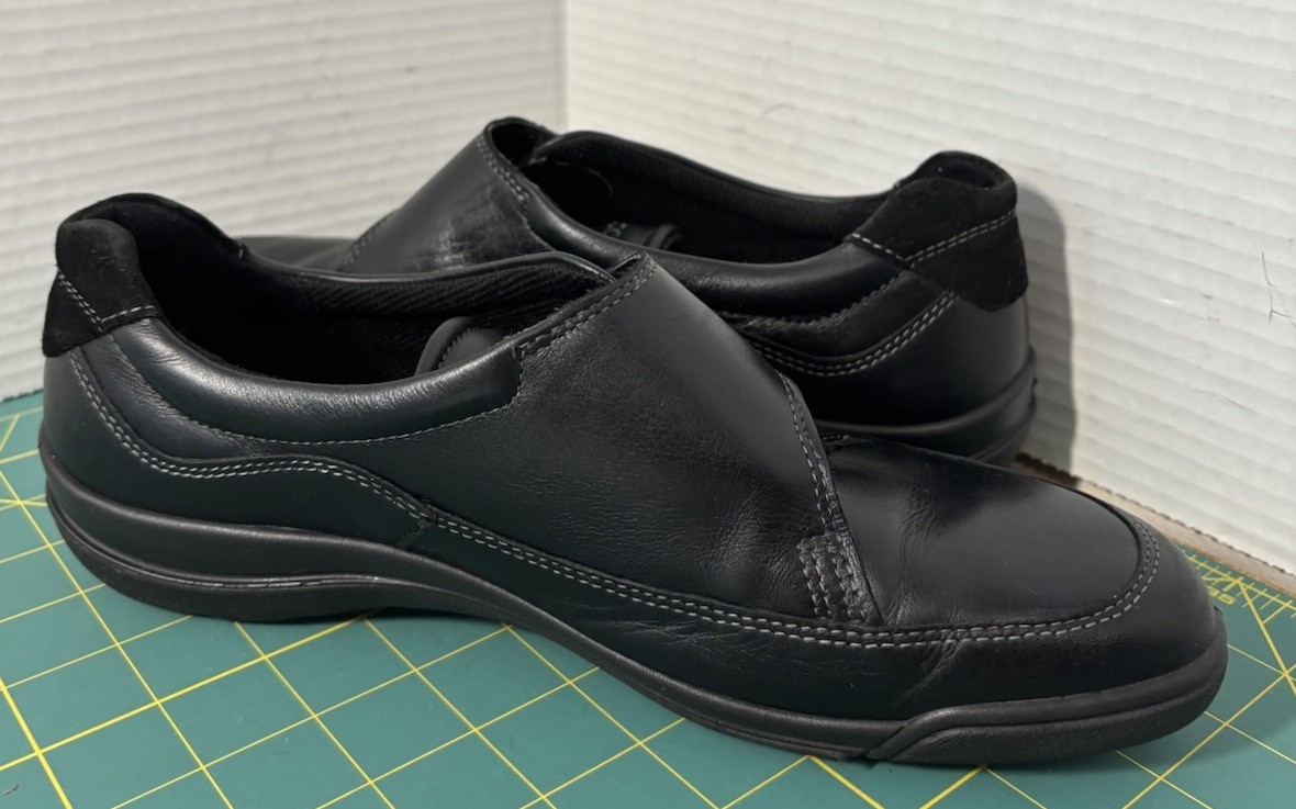 Ecco Women’s Size 40 Black Walking Shoe Hook and Loop Closure