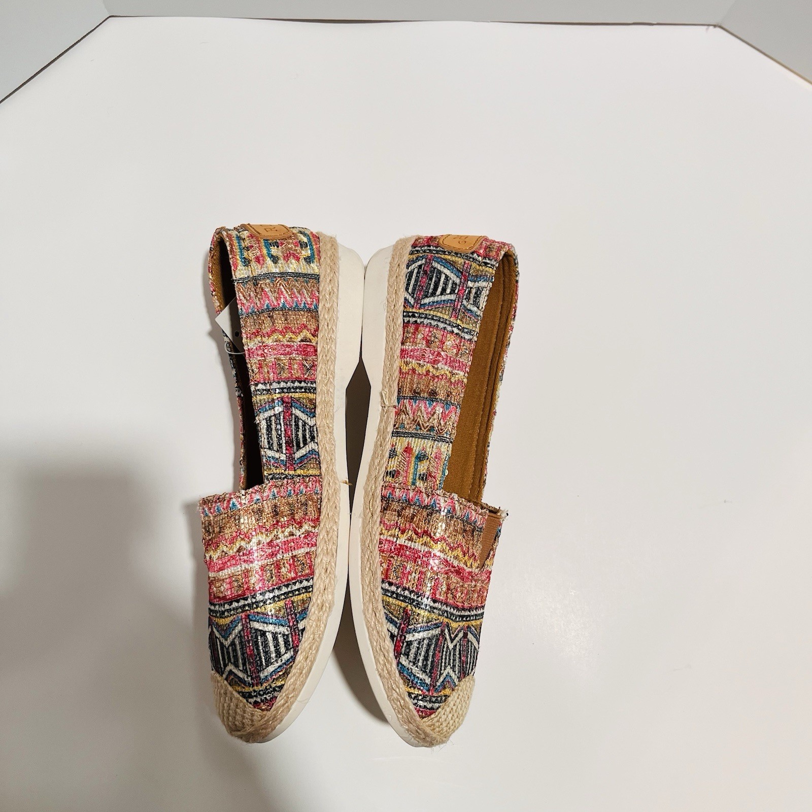 Roper Woman’s colorful western pattern flats jute trim size 8
