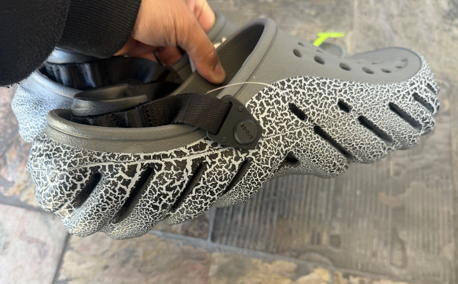 Size 11 – CROCS Echo Crackle Mens Womens Clog Slate Grey 211630-0DA