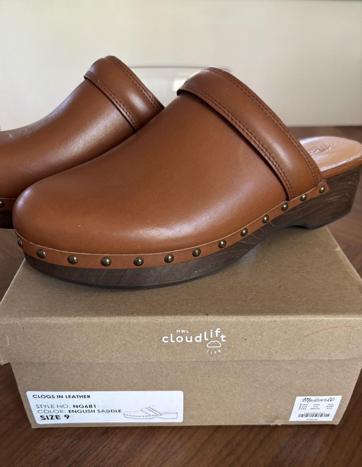 New with Box Madewell Leather Clogs, English Saddle brown, Women’s Size 9