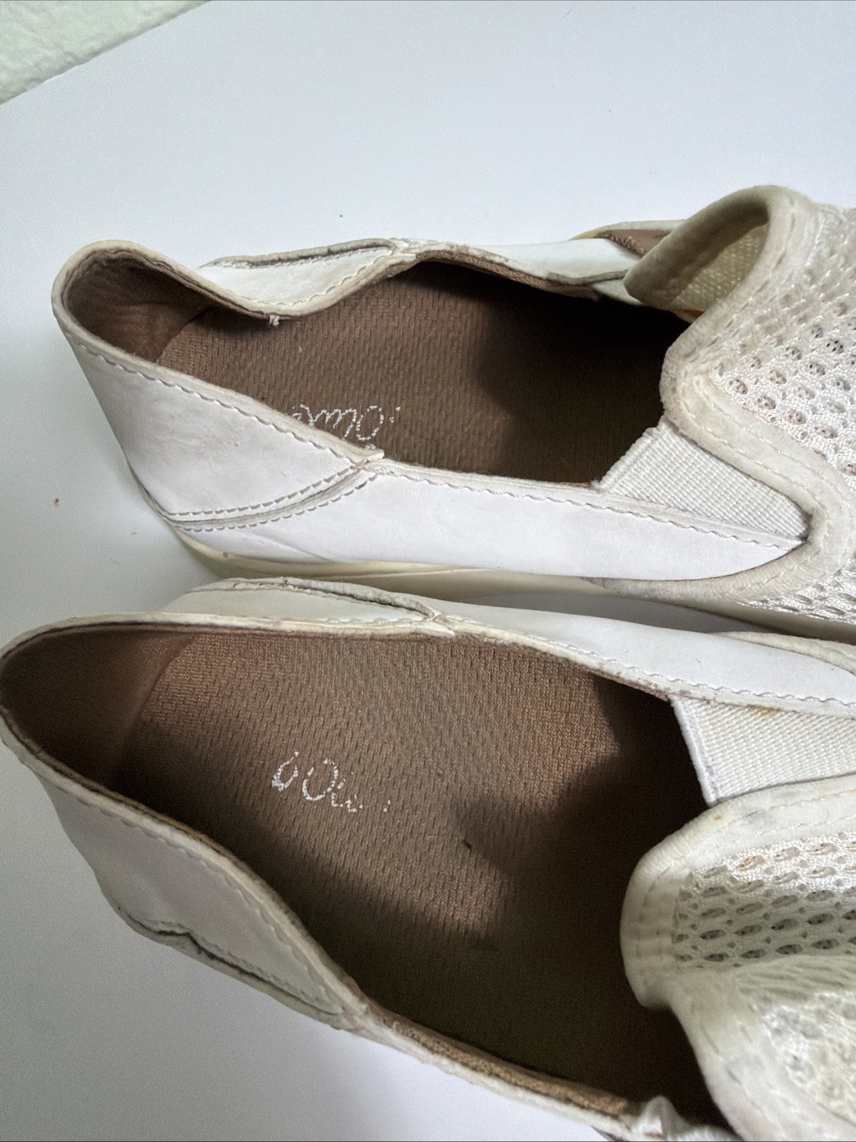Olukai Shoes Womens 7 Pehuea Slip On Comfort Sneakers 20271-WBWB White Stains