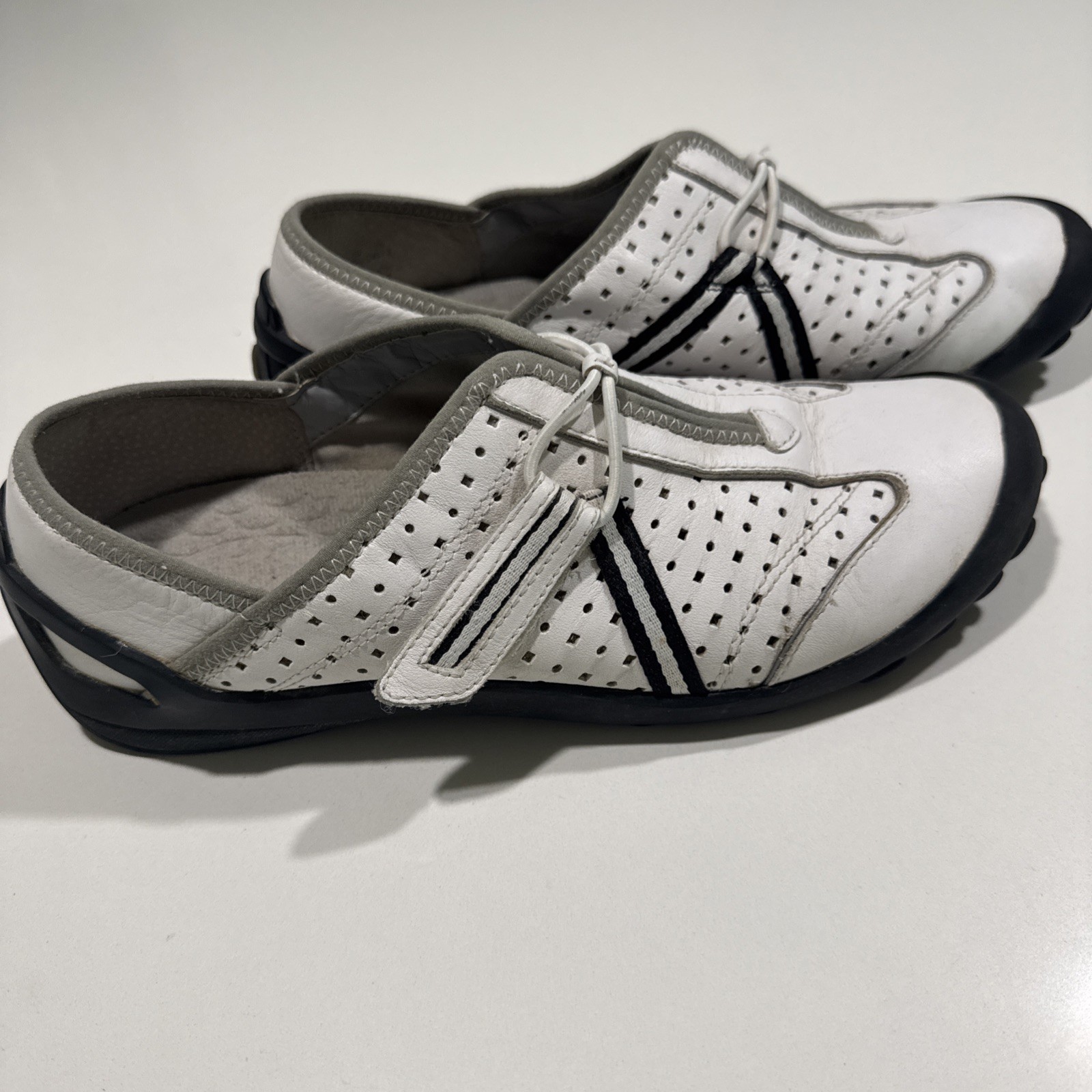 Privo by Clarks White Leather Tequini Loafers Slip On Sneakers Women Sz 8.5
