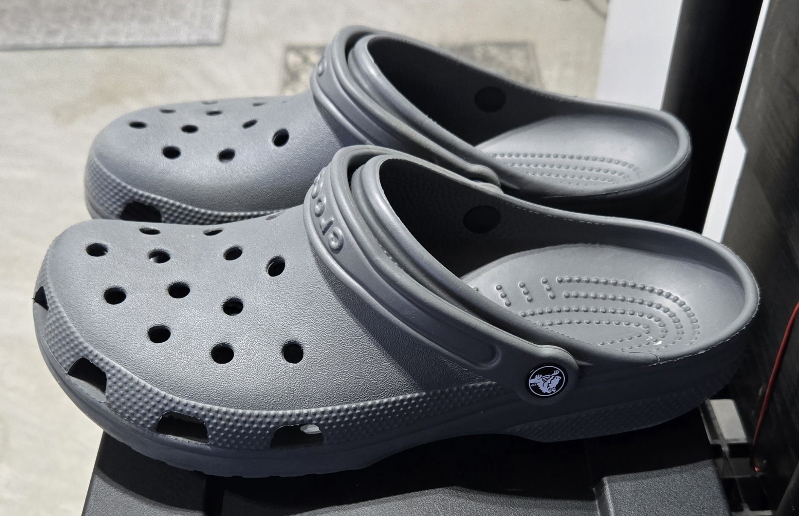 Crocs Men’s Classic Clogs (Best Sellers) Slate Grey, US Men’s Size 12 (1685)