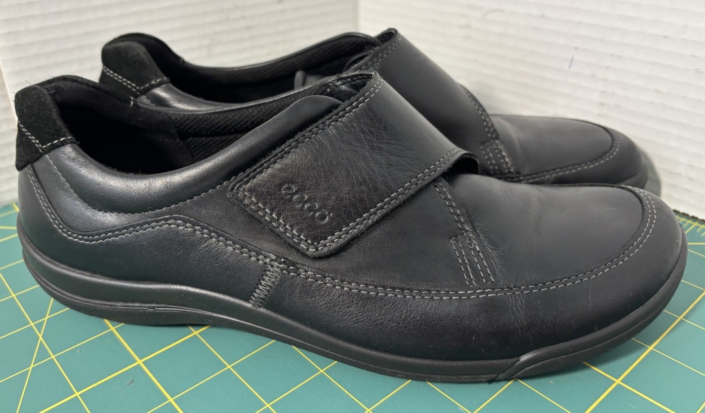 Ecco Women’s Size 40 Black Walking Shoe Hook and Loop Closure