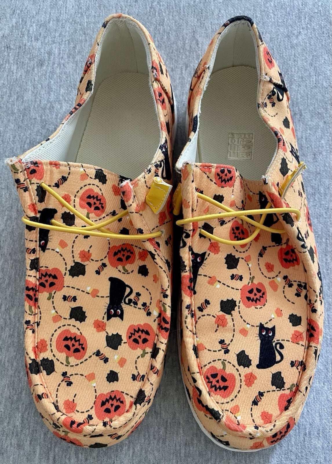 Women’s Halloween Cloth Slip On Shoes Size 40 (9) Orange with Pumpkins & Cats