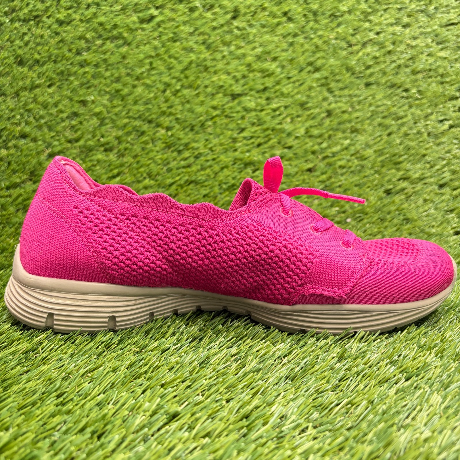 Skechers Seager Knit Womens Size 8.5 Pink Casual Walking Slip On Shoes Sneakers