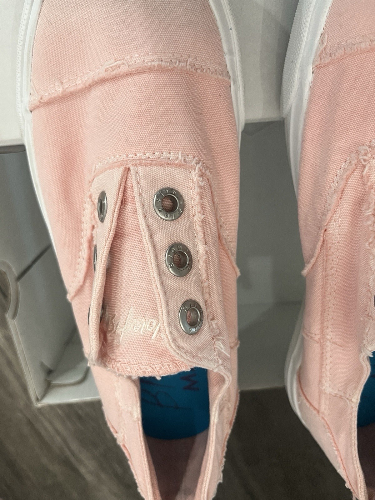 Blowfish Malibu Play Pink Slip On Laceless Sneakers Women’s Size 7.5 New In Box