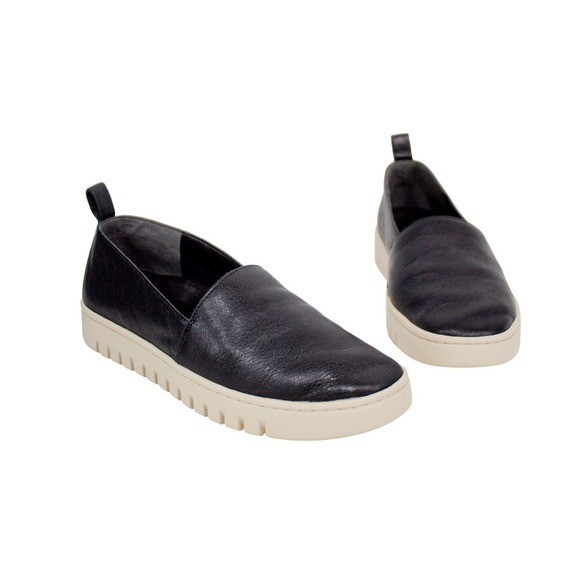 Vionic Uptown A-Line Black Leather Flats Arch Support Comfort Slip-On Shoes