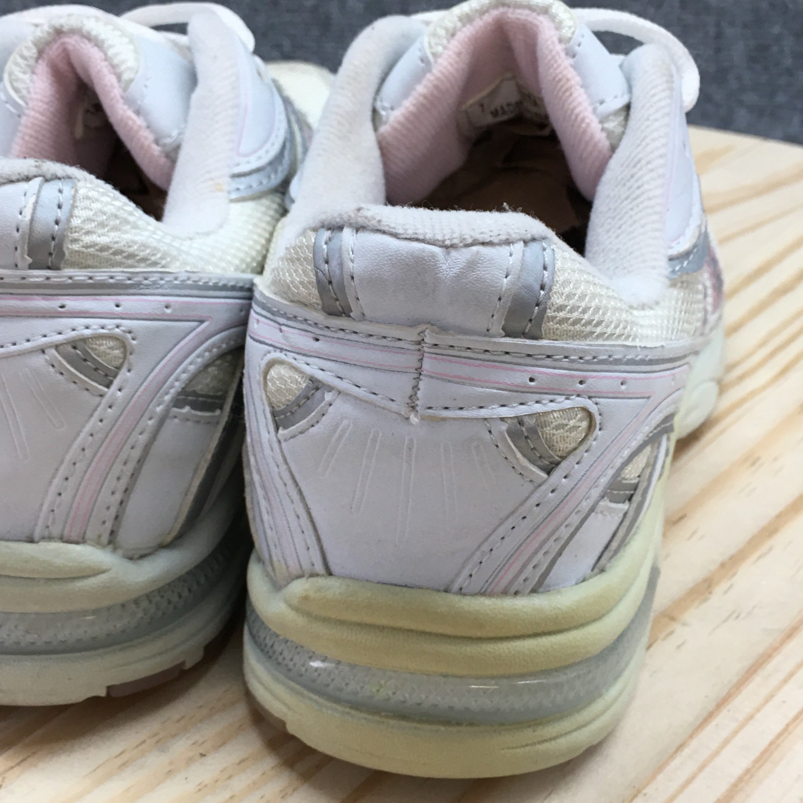 Athletic Works Shoes Womens 7 Anita 2 Sneakers White Pink Lace Up Sport 25266585