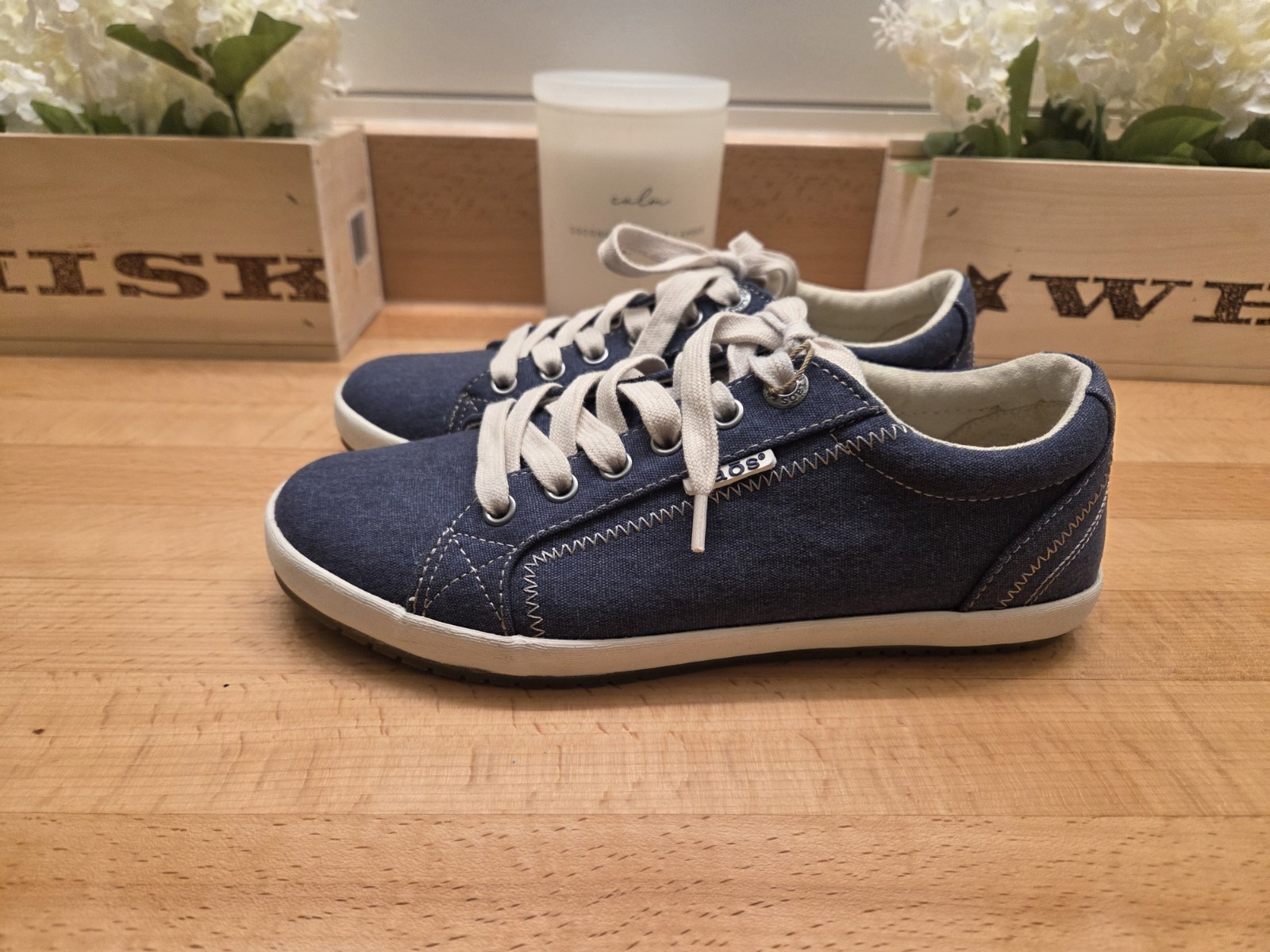 Taos Footwear Women’s Star Sneakers Washed Blue Canvas Size 7
