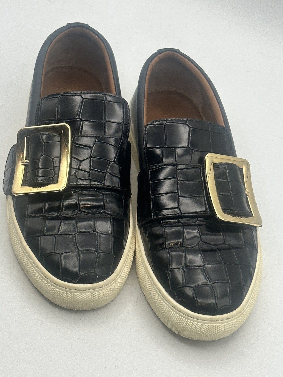 Bally Switzerland Heska 100 Gold Buckle Crocodile Imprint Loafer EU38E US7.5M