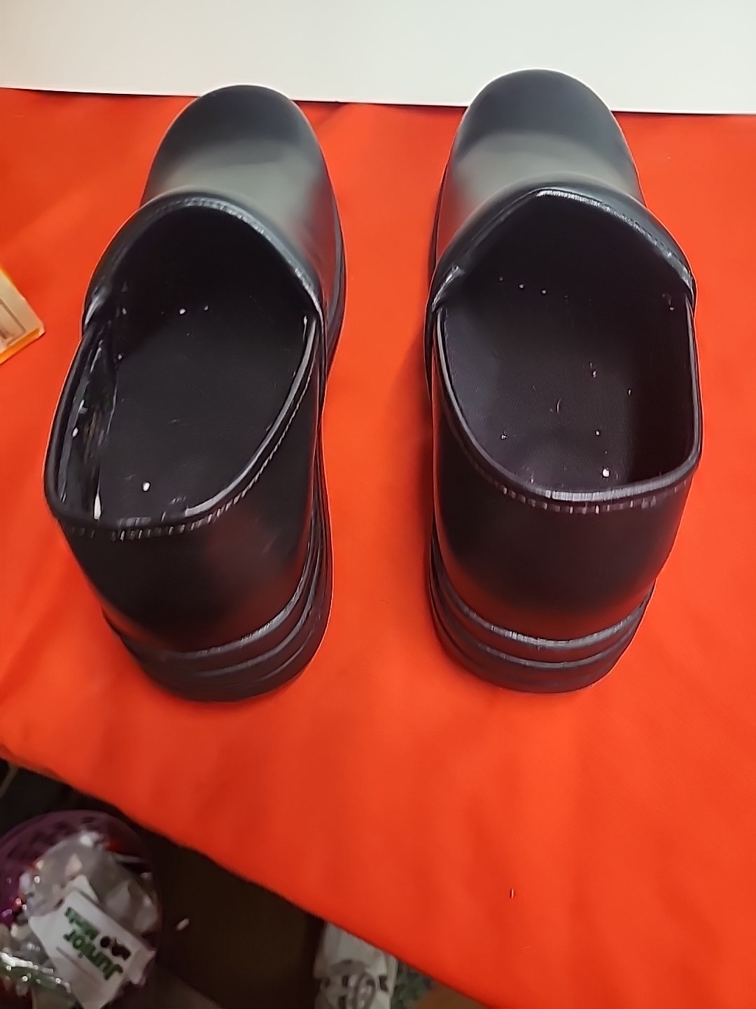 Genuine Grip Slip Resistant Womens Shoes Size 10