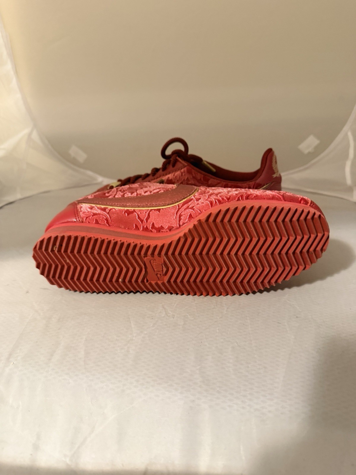 Nike Classic Cortez SE Velvet Red Crush Women’s Style Sneakers Size 7.5 Floral