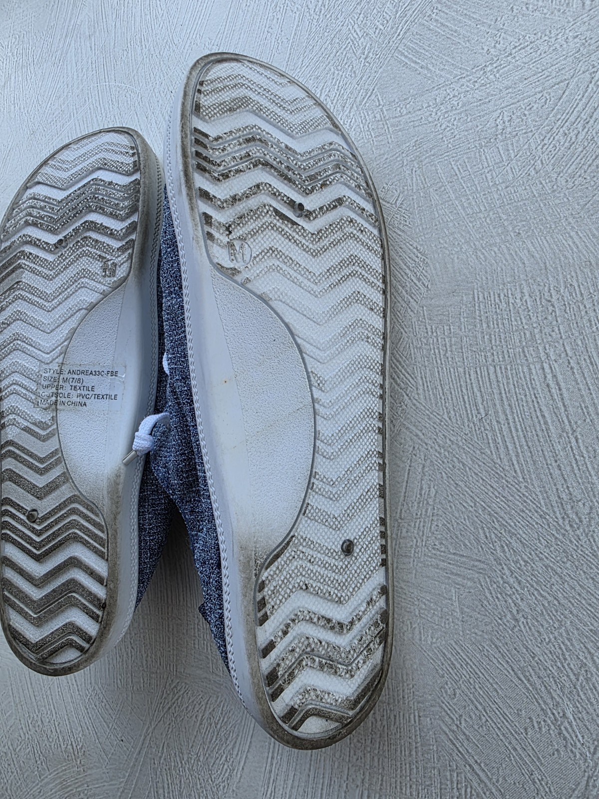 Sole Mates Women’s Size Medium Blue Sneakers 10.5″ Long