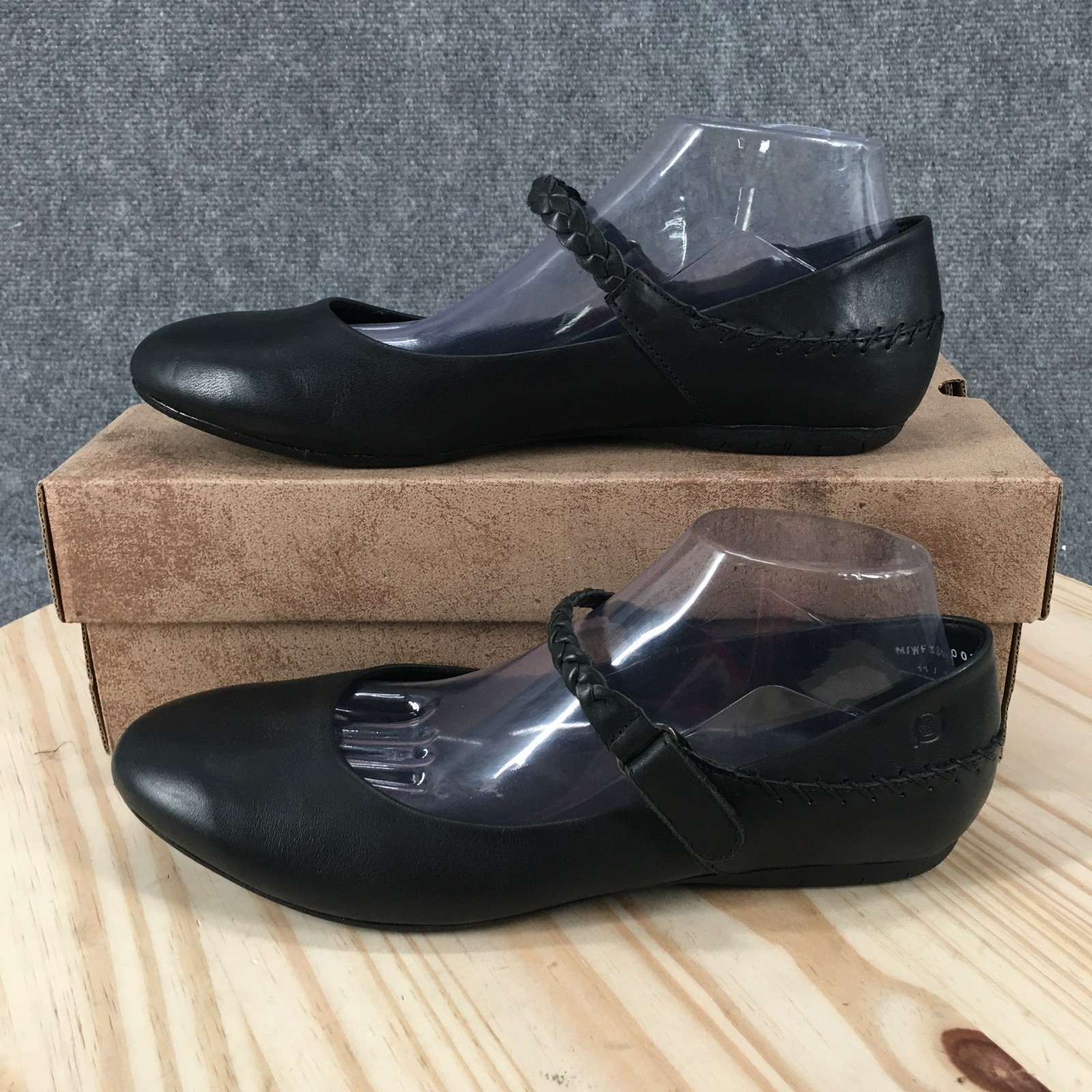 Born Maree Mary Jane Shoes Womens 11 M Comfort Hook & Loop Leather Black NEW