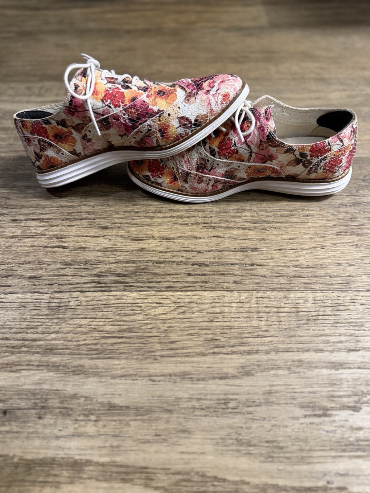 Cole Haan LunarGrand Floral Wingtip Oxford Women’s Size 7.5B Leather Shoes