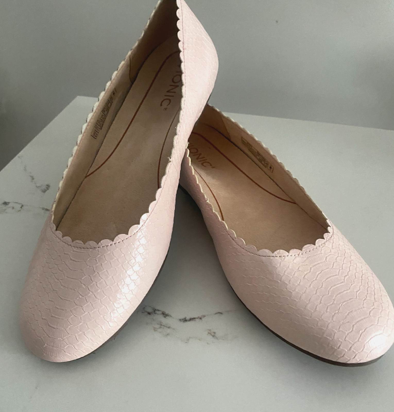 Vionic Julieta Pink Snake Embossed Leather Scalloped Ballet Flats Comfort 9 NWOT