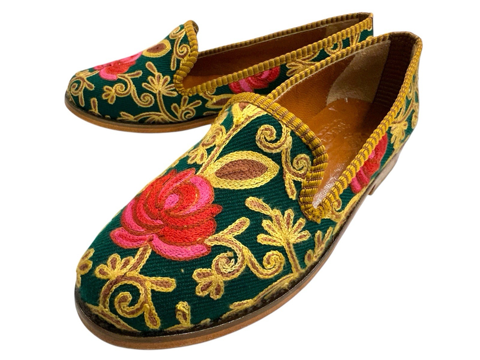 Embroidered Shoes US-8 (EU-38) (sole-hard leather. lining-leather) for Women