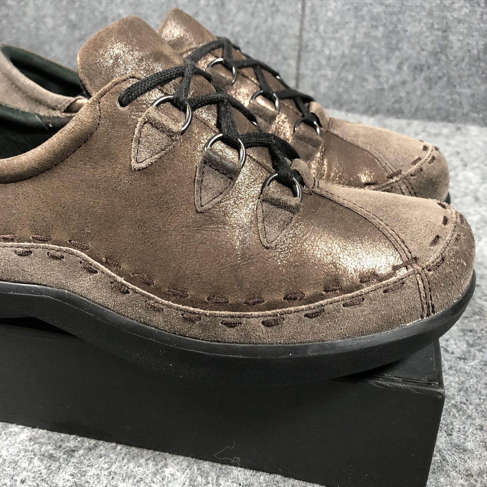 Ziera Womens 10.5 Brown Suede Lace Up Comfort Walking Casual Sneakers