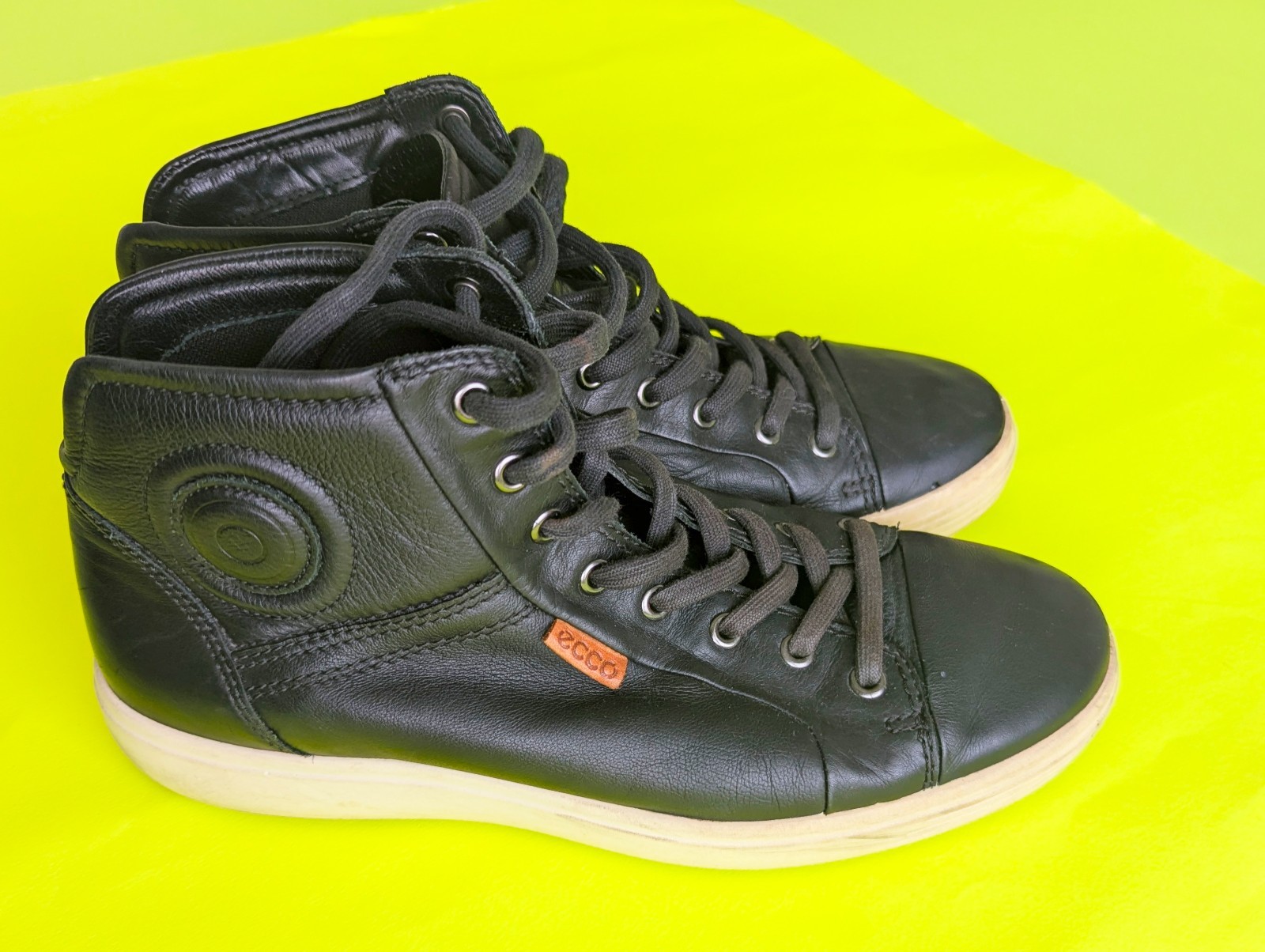 Ecco Soft 7 Womens Size US11 EU 42 Black Leather High Top Sneakers Shoes