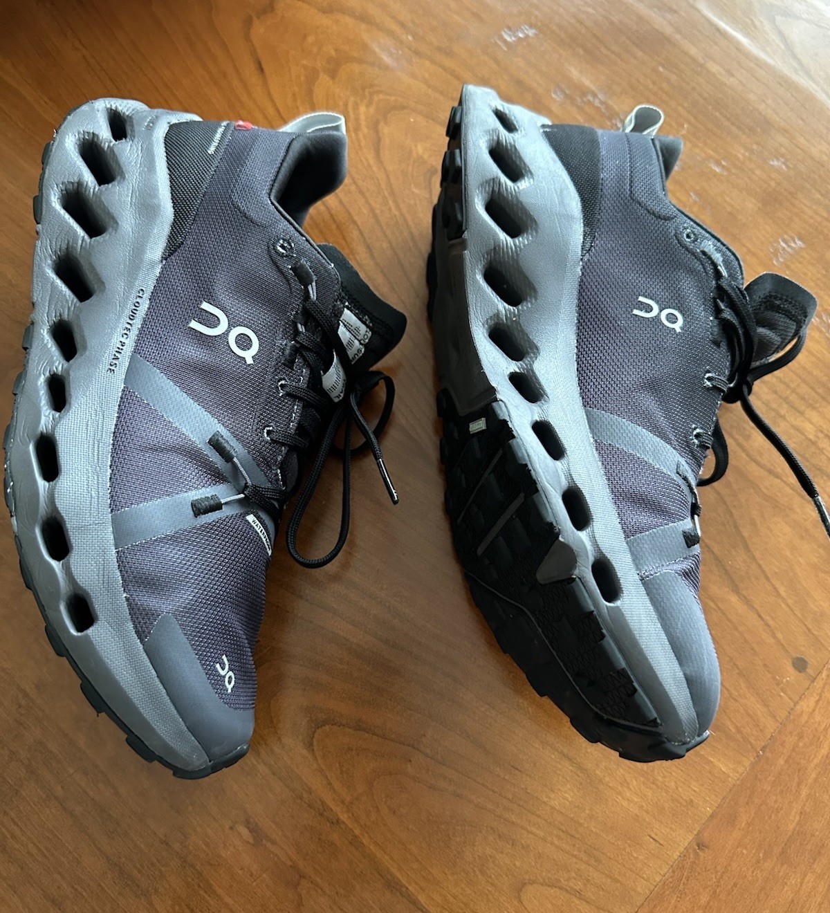 ON CLOUD WOMEN’S CLOUDSURFER TRAIL WATERPROOF ATHLETIC SNEAKERS SIZE 7 BLACK