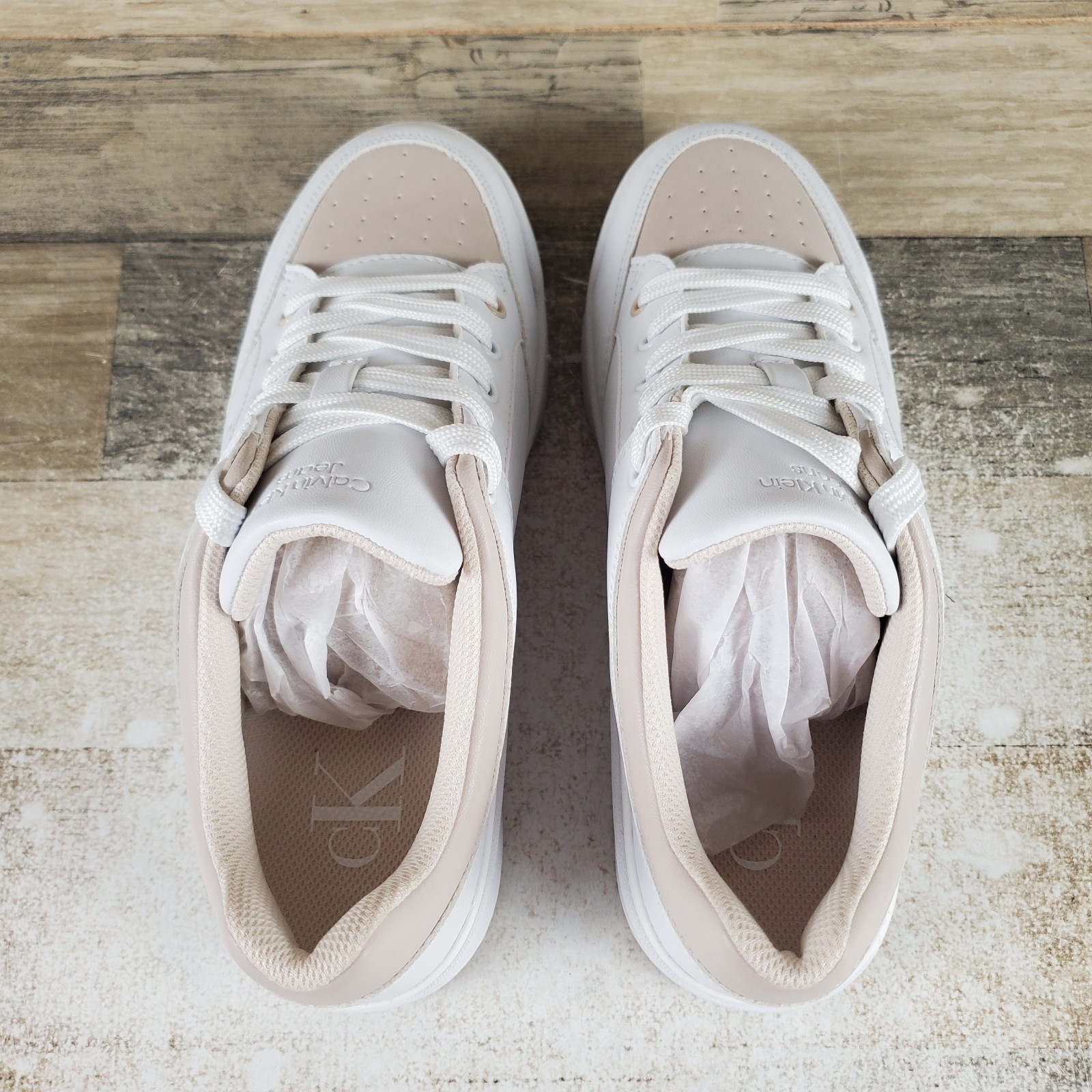 Calvin Klein Aubrie Womens Shoes Sz 8 M White Beige Leather Lace Up Sneakers