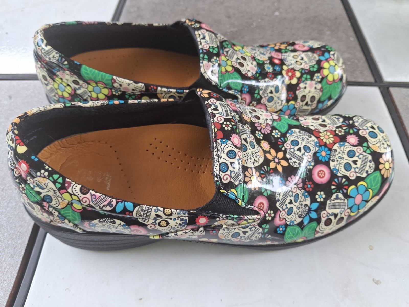 Women’s Savvy Nursing Shoes, Day Of The Dead Themed, Size 9