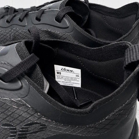 Clove Alto Women’s All Black Nursing Sneakers