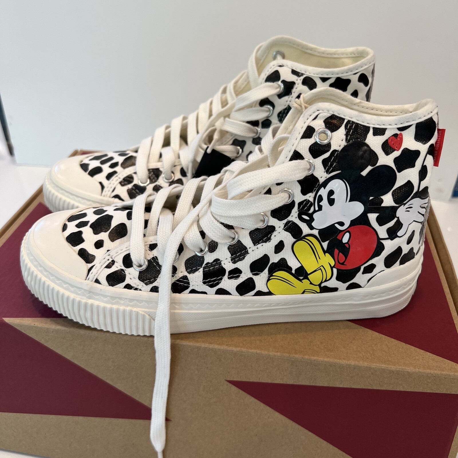 New Moa Concepts High Top Disney Sneakers Sz 37 / W6.5 / M5 Shoes Mickey Mouse