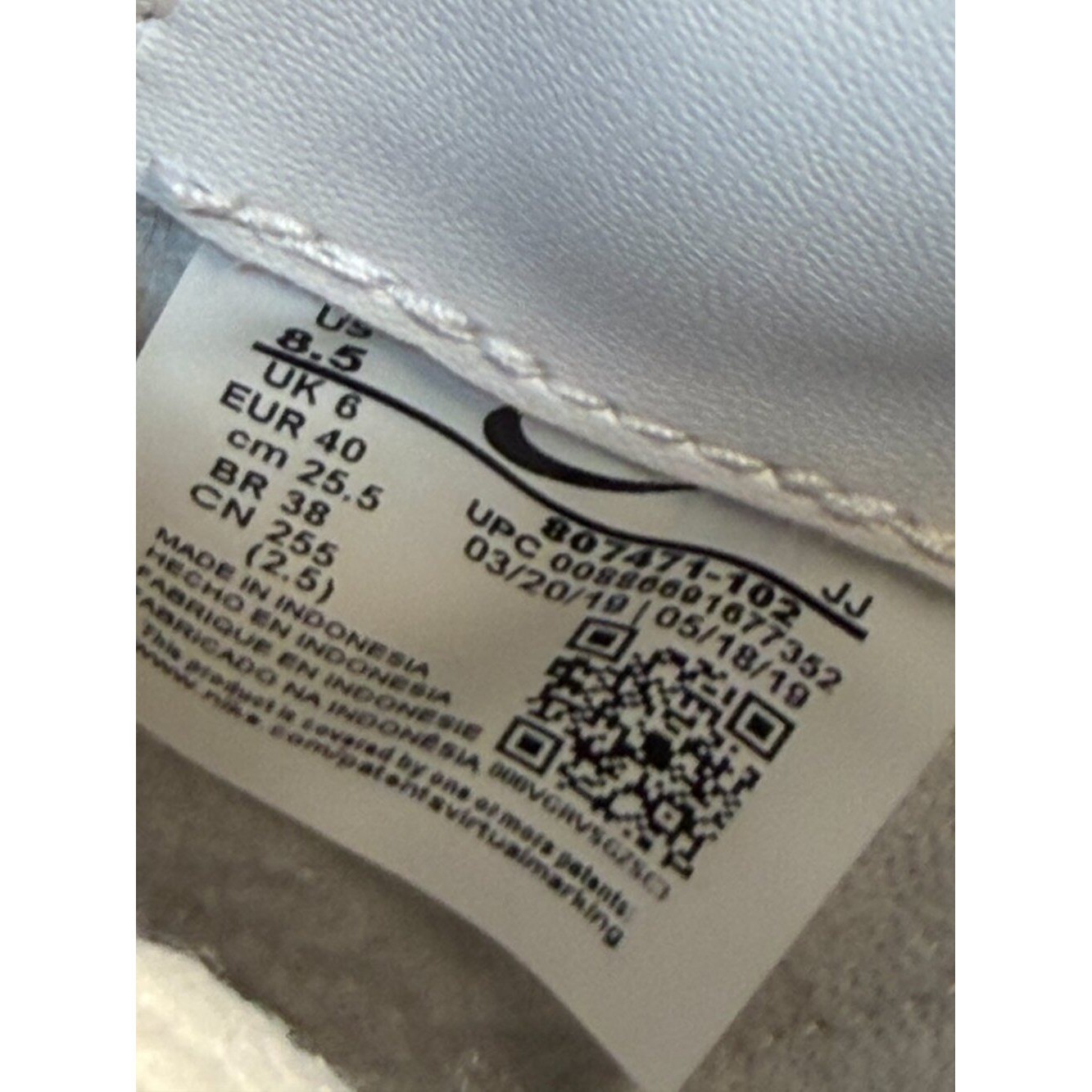 Nike Classic Cortez Triple White Leather Women’s Sneakers Size 8.5