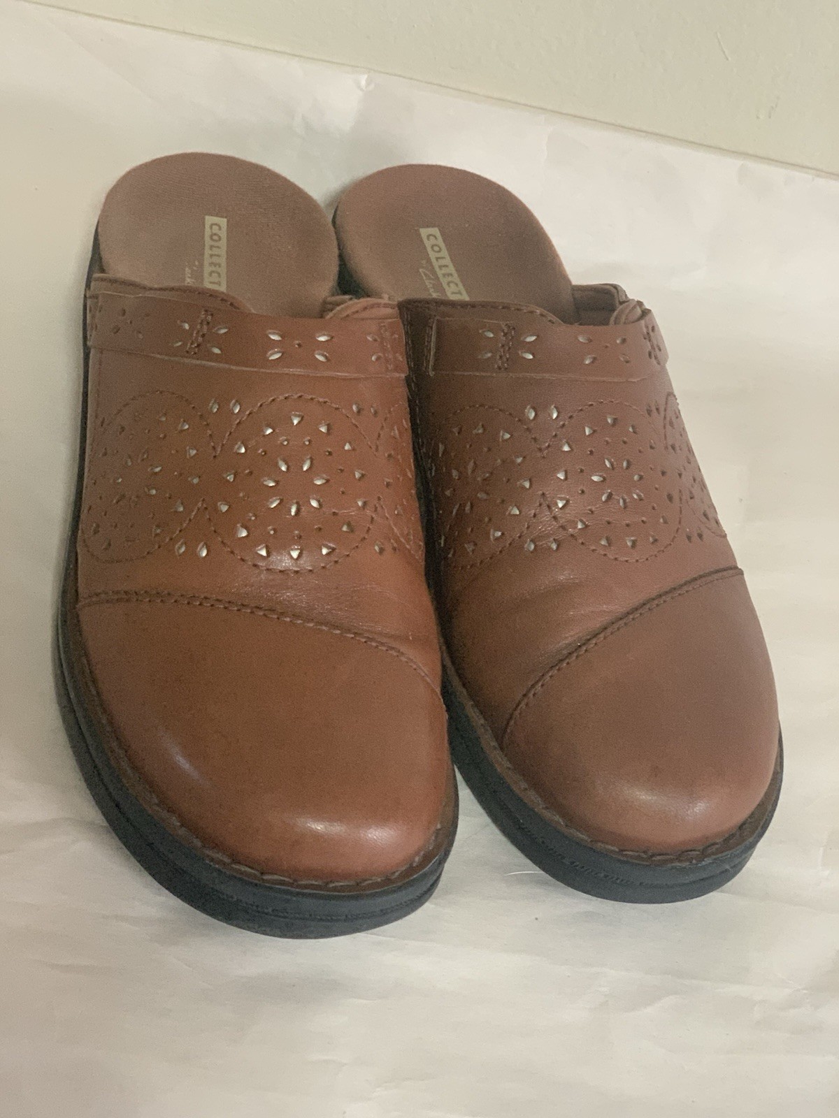 Clarks Collection Women’s 7 Patty Renata Leather Clogs Brown Laser Cut Comfort